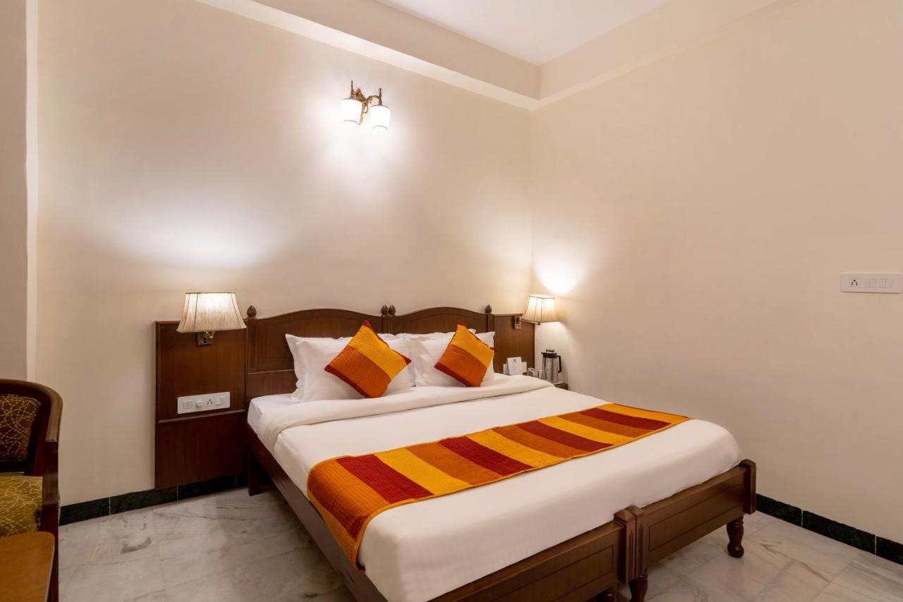 Sarovar - Lake Facing Boutique Hotel On Lake Pichola Удайпур Экстерьер фото