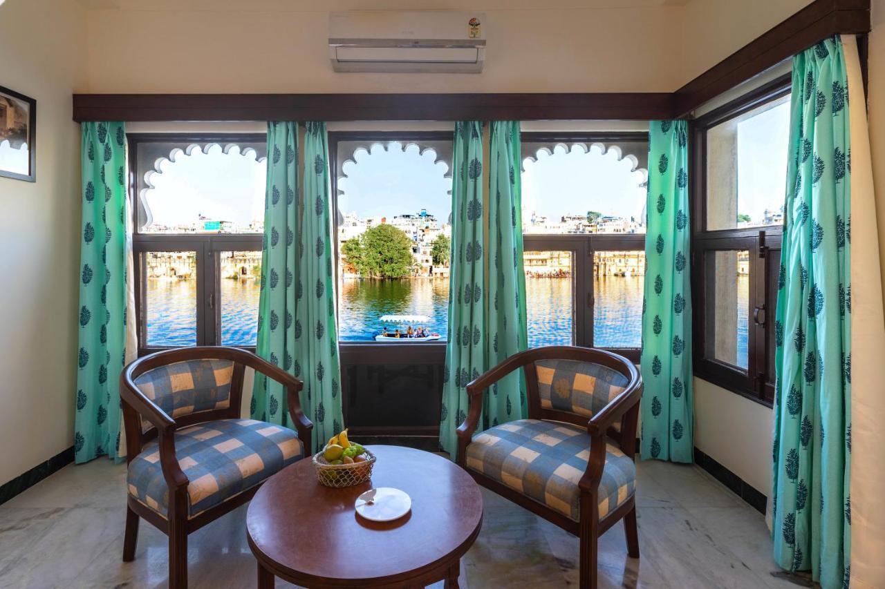 Sarovar - Lake Facing Boutique Hotel On Lake Pichola Удайпур Экстерьер фото