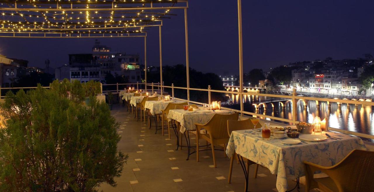 Sarovar - Lake Facing Boutique Hotel On Lake Pichola Удайпур Экстерьер фото